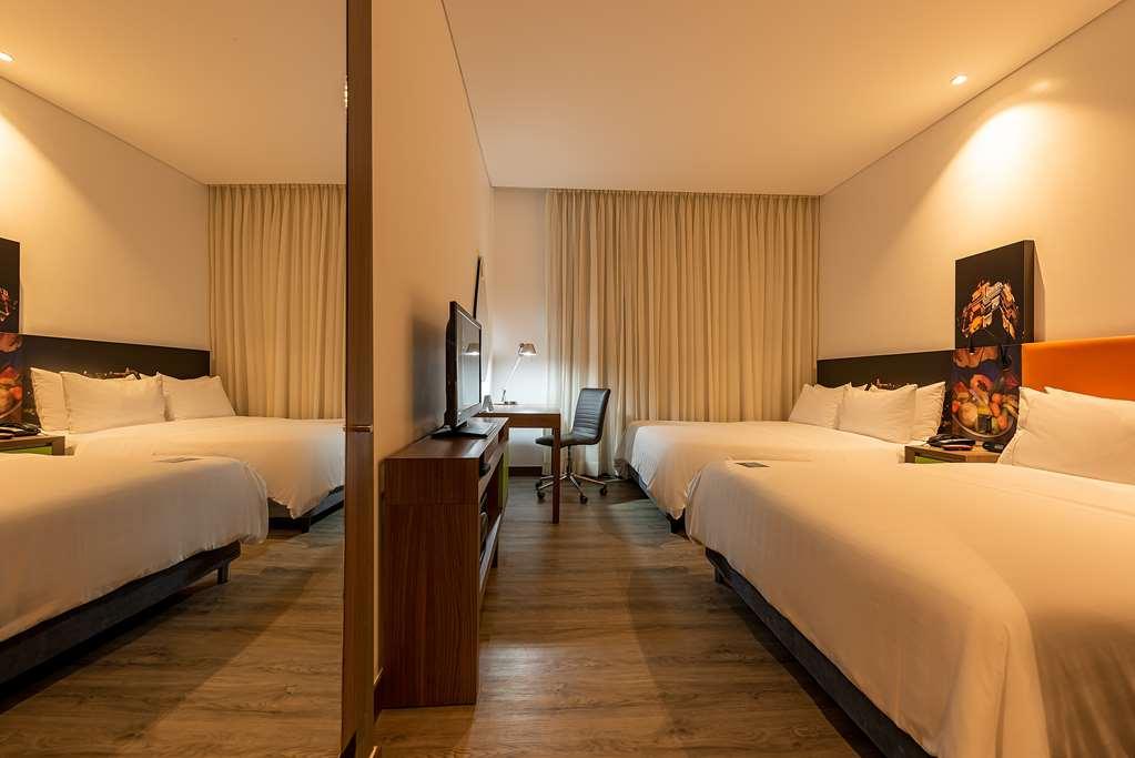 Hampton By Hilton Cartagena Hotel Room photo